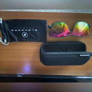 Blenders Eyewear Millenia X2. BRAND NEW with case! Polarized!